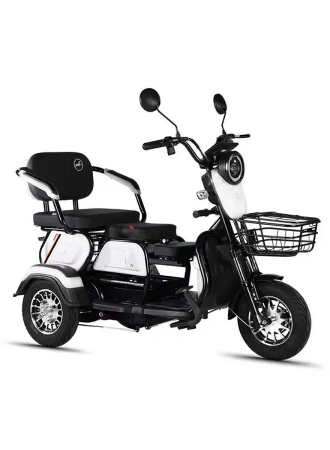 سكوتر كهربائي ثلاثي العجلات, صغير الحجم مع شاشة ديجيتال وكشاف ليد قوي 1000 واط, لون اسود/ أبيض